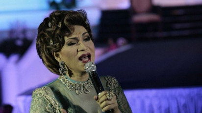 Jenazah Dorce Gamalama Disalatkan Sebagai Laki-laki