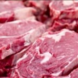 Polisi Tindak Peredaran 9 Ton Daging Beku Impor Kedaluwarsa Diduga Bakal Diedarkan ke Pasar Jelang Lebaran, Tiga Truk Diamankan