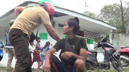 Gerebek Kampung Narkoba di Bantaran Sungai Deli, Polisi Dihalangi Emak-Emak