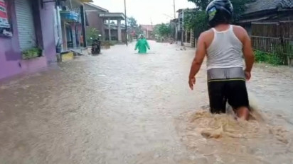 Tanggul Jebol, Ratusan Rumah Terendam Banjir di Semarang