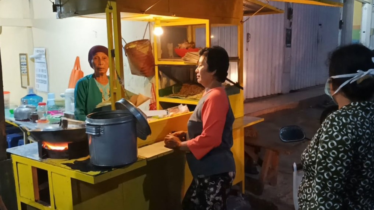 Mie Jawa Bu Mis, Kuliner Populer Di Probolinggo Sejak 1960
            - galeri foto