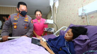 Kapolri Listyo Sigit Penuhi Janji, Jenguk Sinta Aulia Anak yang Sakit Tumor Kaki