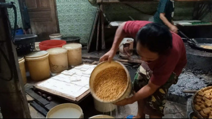 Kenaikan Harga Kedelai Hantam Perajin Tahu di Purbalingga