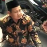 Viral, Aksi Anggota DPRD Kabupaten Bogor Duduk Tengah Jalan Hadang Truk