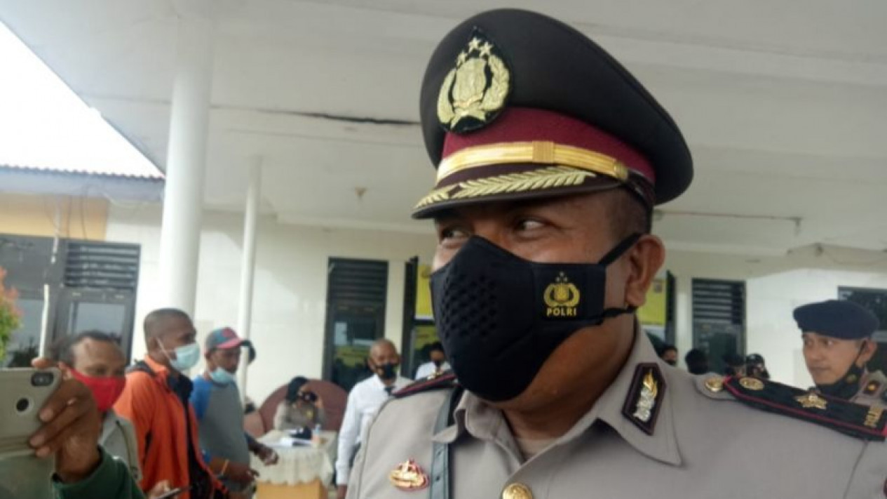 Kapolres Puncak: Aktivitas Bandara Aminggaru Secepatnya Dibuka Kembali
            - galeri foto