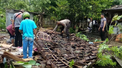 Bantu Ratusan Korban Angin Puting Beliung, Petugas Dirikan Dapur Umum