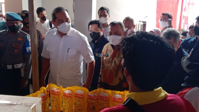Resmikan Pasar Purworejo, Mendag Jamin Pasokan Minyak Goreng