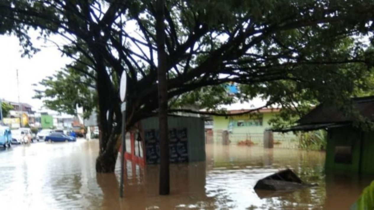 Walhi: Cuaca ekstrem di Sulawesi Selatan sudah 3 kali terjadi
            - galeri foto