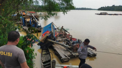 Polda Jambi Razia Penambang Emas Tanpa Izin di Aliran Sungai Merangin