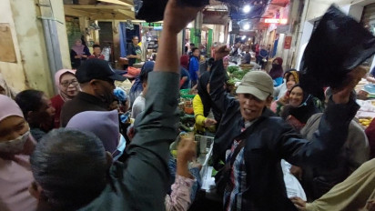 Paguyuban Tahu Adu Mulut dengan Pedagang Tempe saat Sweeping Mogok Massal di Pasar Banjar