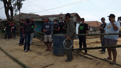 Rebutan Lahan Proyek, Puluhan Warga di Pati Blokade Akses Jalan
