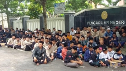 Massa Aksi Bela Islam Penuhi Sidang Tuntutan M Kace di PN Ciamis, Jawa Barat
