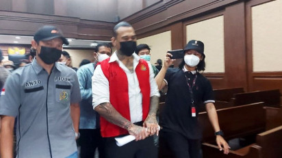 Jerinx Divonis Satu Tahun Penjara