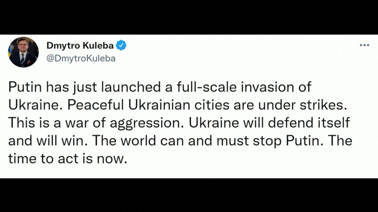 Kementerian Dalam Negeri Ukraina Sebut Pusat Komando Militer dapat Serangan Rudal dari Rusia
            - galeri foto