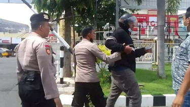 Tak Terima Ditilang Polisi, Pria di Situbondo Ngamuk di Halaman Mapolres