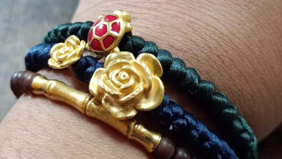 Harga Perhiasan Emas di Jember Melonjak Tajam sejak Rusia Menyerang Ukraina, Sementara Harga LM Antam Turun