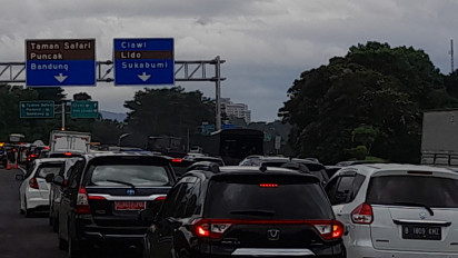 Lalu Lintas ke Puncak Padat, Wisatawan Manfaatkan Long Weekend