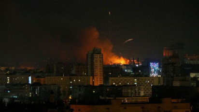 Ledakan Terus Terdengar, Baku Tembak Terjadi Disekitar Kota Kyiv