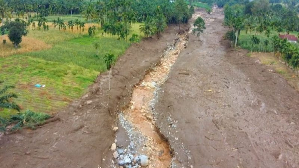 BNPB: Video Lumpur Bergerak di Pasaman Bukan Likuifaksi
            - galeri foto
