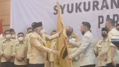 Din Syamsuddin Melantik dan Mengukuhkan Kepengurusan Partai Pelita