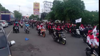 Ribuan Buruh Turun ke Jalan, Tuntut Revisi UMK 2022 dan JHT