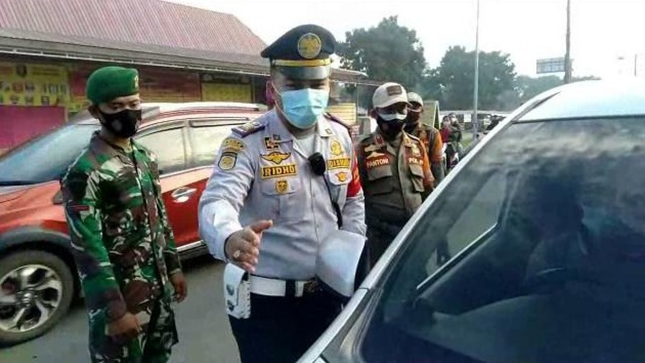 Kasus Harian Covid-19 Menurun, 14 Daerah di Lampung PPKM Level 3
            - galeri foto