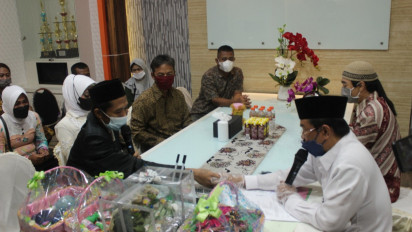 Terlanjur Sebar Undangan, Pasangan Ini Menikah di Balik Jeruji