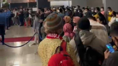 Server Bandara Soekarno Hatta Mengalami Gangguan, Antrean Terjadi di Loket Imigrasi