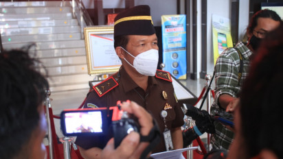 Tim Tabur Kejati Kalbar Tangkap Buronan Terpidana Kasus Korupsi Muksin Syech