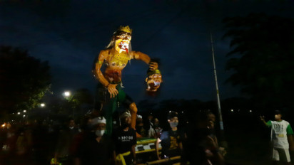 Umat Hindu di Boyolali Gelar Acara Meracu Dengan Kirab Ogoh-ogoh