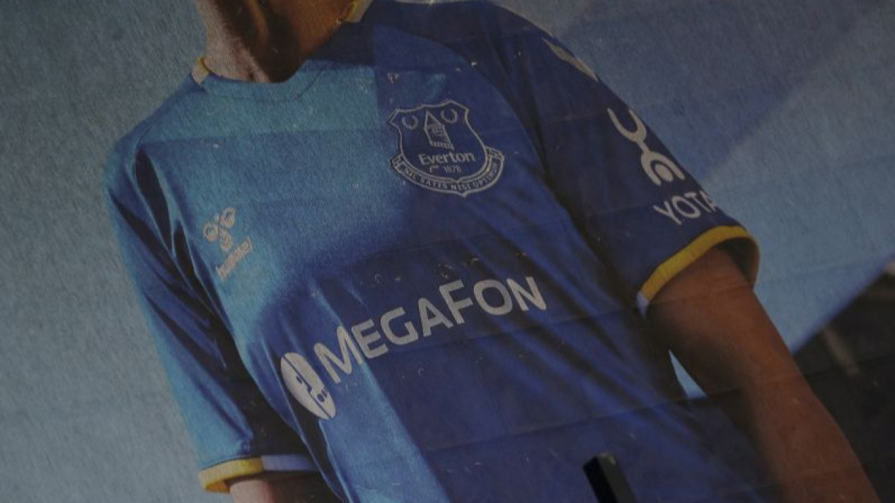 Everton Hentikan Kontrak Sponsor Komersial Tiga Perusahaan Rusia
            - galeri foto