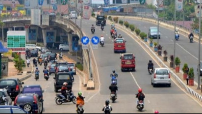Polisi Buru Pelempar Batu di Jalan Layang Cengkareng