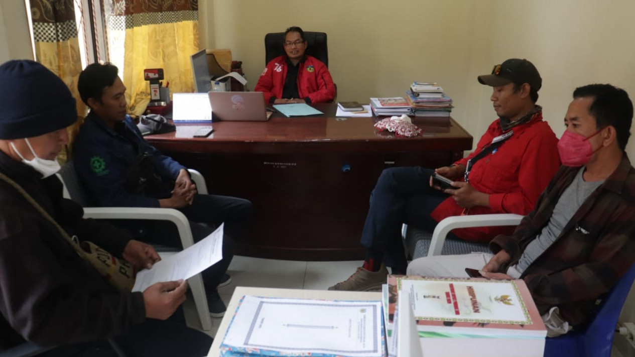 Bupati Puncak Jaya Minta Karyawan BTS Ditarik Ke Distrik Mulia dan Ilu
            - galeri foto