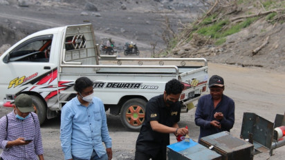 Tanggap Bencana Semeru, ITS Pasang Early Warning System di Curah Kobokan
