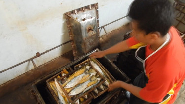 Olahan Bandeng Nelayan Kendal, Durinya Bisa Ikut Dimakan