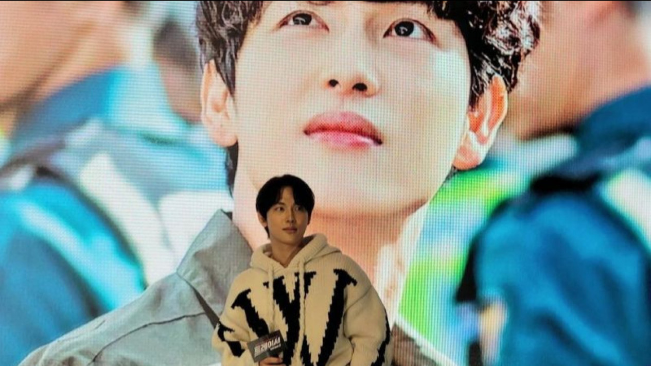 Aktor Korea Im Siwan Berdonasi untuk Ukraina
            - galeri foto