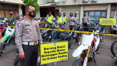 Polisi Tilang 21 Pengendara Supermoto Perobos Tol Kelapa Gading-Pulogebang
