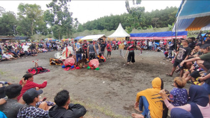 Atraksi Jaranan Hibur Pengungsi Bencana Semeru