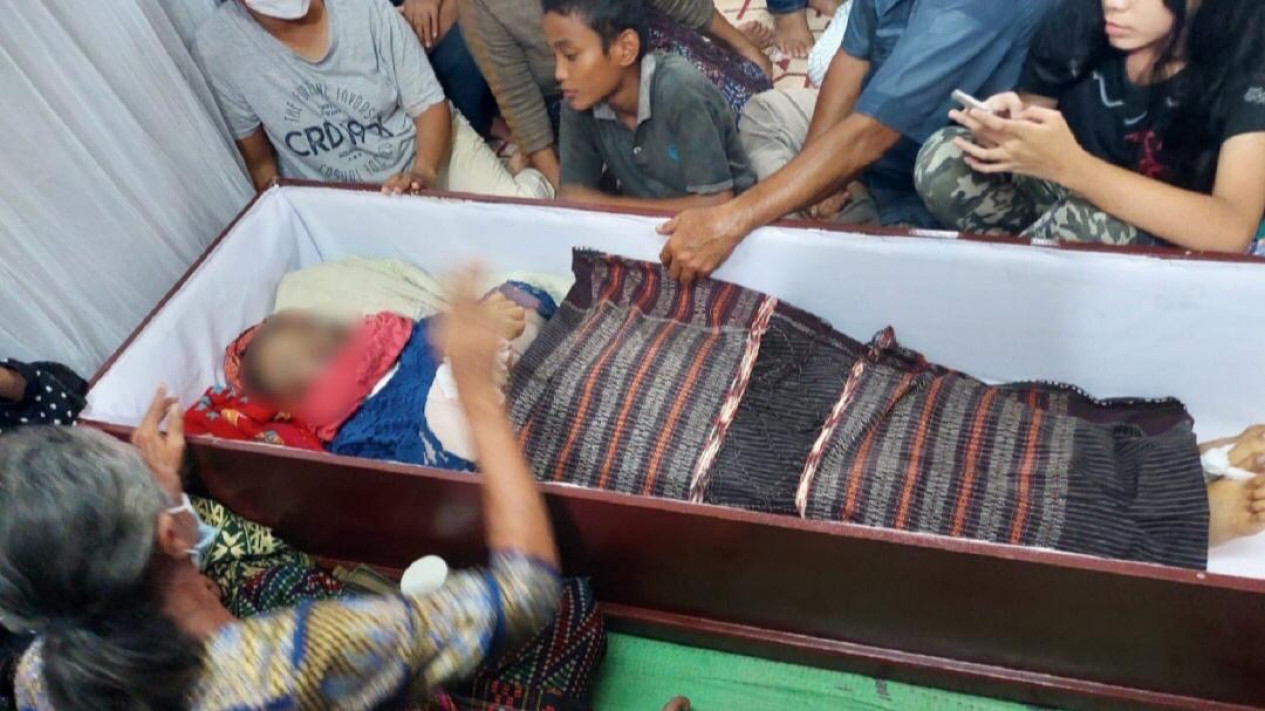 Adik Bakar Kakak Hingga Tewas, Sempat Coba Menyelamatkan Kakaknya
            - galeri foto