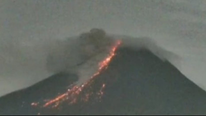 Awan Panas Guguran Gunung Merapi Meluncur 2 Kilometer ke Arah Barat Daya