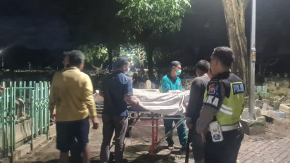 Pelaku yang Merebut Kemudi Bus hingga Terlibat Laka Maut di Tol, Dimakamkan di Surabaya