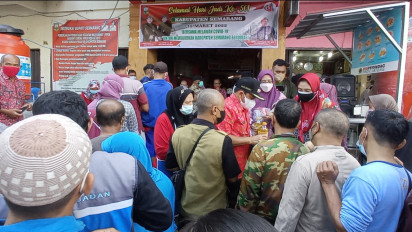 Balada Penjual Gorengan, dari Pasar ke Pasar Mencari Stok Minyak Goreng