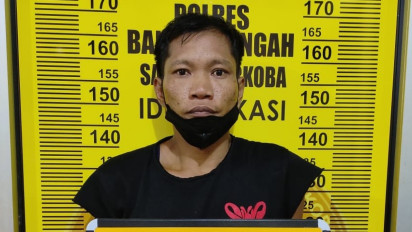 Santai Tunggu Pembeli Sabu di Depan Toko, Pengedar Sabu Pulau Bangka Diciduk Polisi