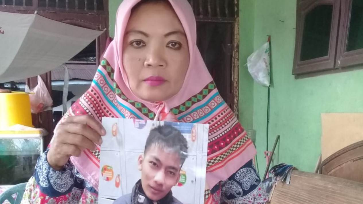 Ritami Berharap Anaknya Segera Dievakuasi dari Bunker Pabrik di Ukraina
            - galeri foto