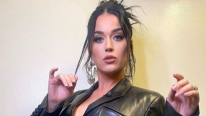 Tertangkap Kamera! Justin Trudeau dan Katy Perry Mesra di Atas Yacht Pribadi