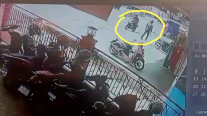 Terekam CCTV Perampokan Modus Pecah Kaca, Ratusan Juta Raib