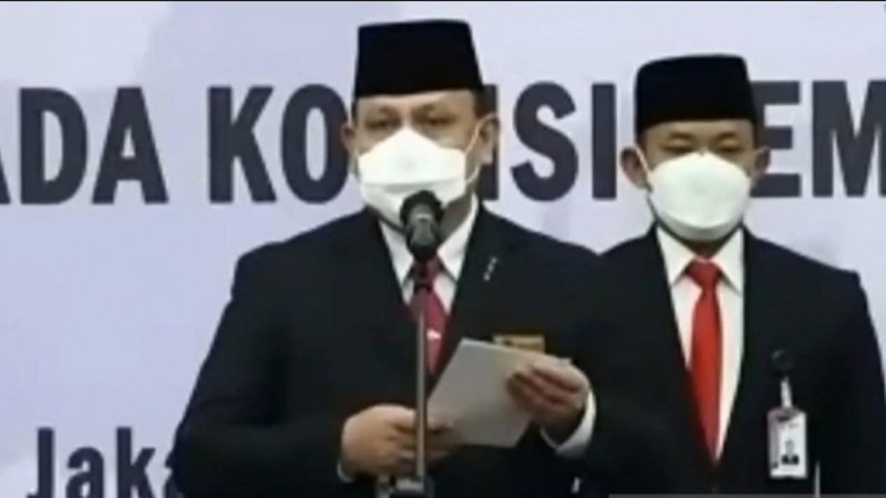 Firli Bahuri Dilaporkan Eks Pegawai KPK ke Dewan Pengawas Soal SMS "blast"
            - galeri foto