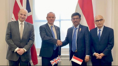 Pemerintah Indonesia dan Inggris Bahas Pembangunan Dua Satelit HTS