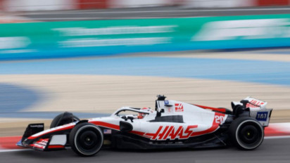 Kevin Magnussen Catatkan Waktu Tercepat di Hari Kedua Tes Pramusim di Bahrain