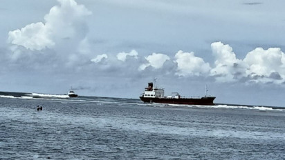 Kru Kapal Kandas di Garut Menunggu Evakuasi